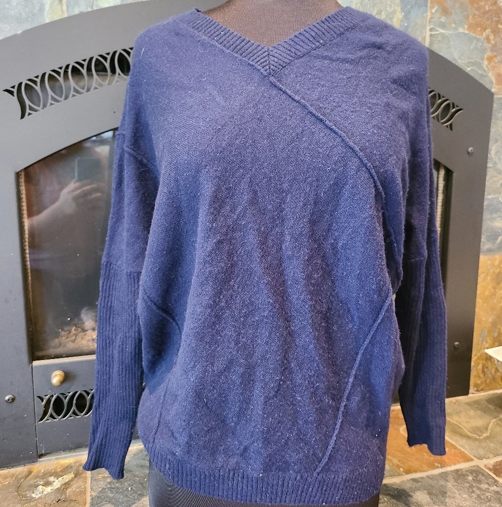 Loma London Navy Blue 100% Cashmere V Neck Long Sleeve Sweater Size Small